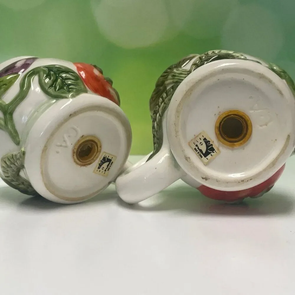 Vintage 1990s Souvenir Las Vegas Salt & Pepper Shakers – Fun & Collectible